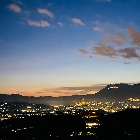 Villa Mandetta B&B Santo Stefano del Sole Kültér fotó